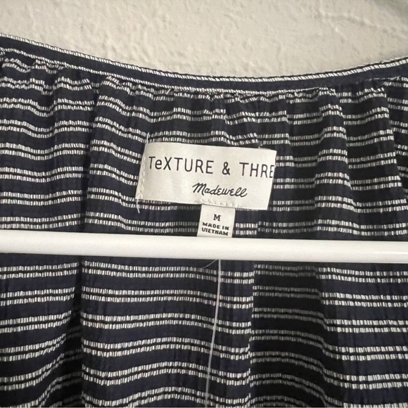 Madewell Texture and Thread Stripe NWT
Rouched Neck and Sleeves Top - Picture 6 of 12
